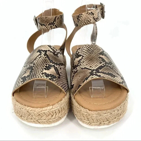 Soda women sandals 8.5 tan gray snakeskin print flatflorm Espadrilles chunky - Picture 3 of 11